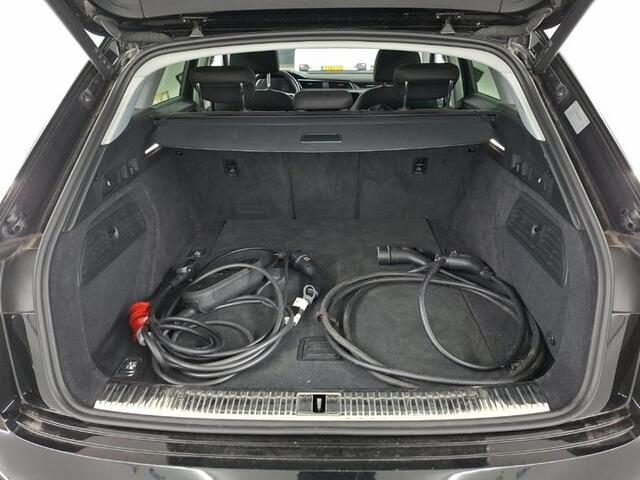 Audi e-tron 55 quattro Business edition 95 kWh | Black Optiek | NL-Auto |