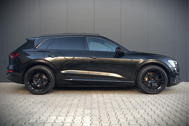 Audi e-tron 50 quattro S edition 71 kWh | S Line | Black Edition | Bang & Olufsen | Panoramadak | Head-Up Display | Trekhaak | Memory Seats | Ambiance Verlichting | Camera | Luchtvering | Adaptive Cruise Control | Keyless | Matrix
