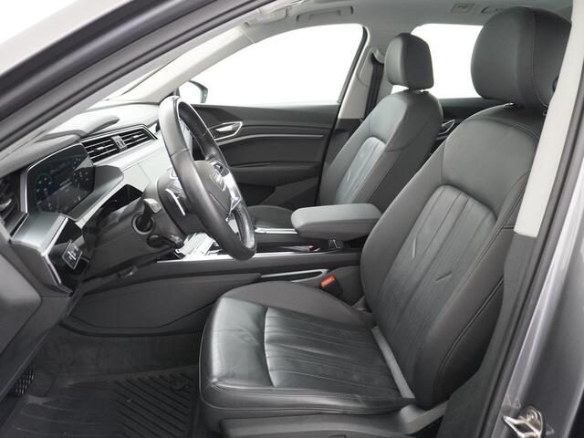 Audi e-tron Luchtvering Elektr.Leer+Memory+Verwarmd Pano-Dak Adap.Cruise Carplay LED Park-Assist PDC-a+V E-tron 20" Elektr.Achterklep 50 Quattro Launch Edition plus 71kWh Level-ride Actieve luidspreker E-Call Audi-Connect Keyless-go PTC SpoorAssist