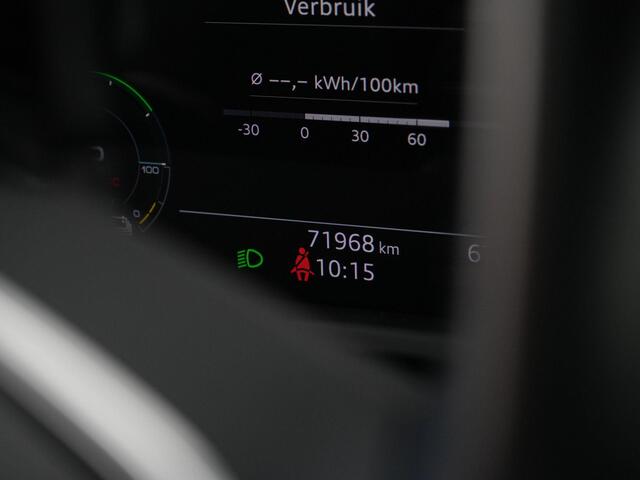 Audi e-tron 50 quattro Launch edition Black 71 kWh 313 pk | Panoramadak | Leder/alcantara | Geheugenstoel | Achteruitrijcamera | Stoelverwarming