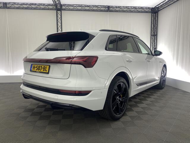 Audi e-tron 50 Quattro Launch Edition Black 71 kWh | Pano-Dak | Memory Stoel | S-Line |