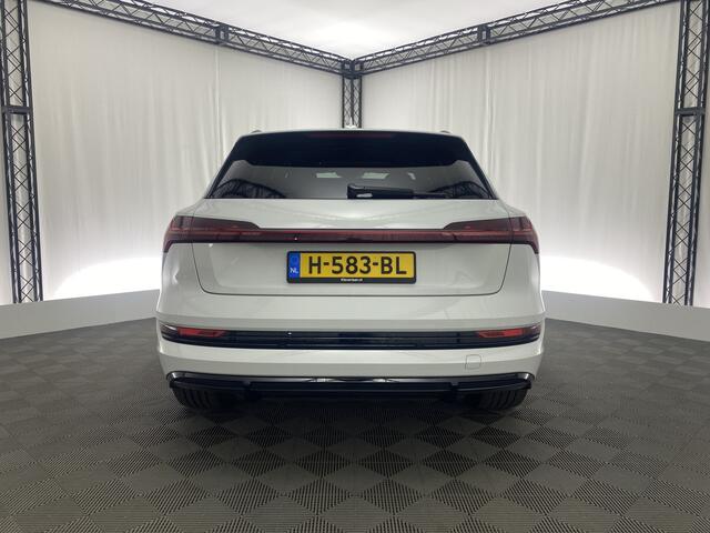 Audi e-tron 50 Quattro Launch Edition Black 71 kWh | Pano-Dak | Memory Stoel | S-Line |