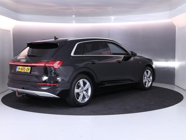 Audi e-tron e-tron 50 quattro Launch edition 71 kWh 313 pk | Navigatie | Trekhaak | Parkeersensoren | Luchtvering | LED koplampen | Lichtmetalen velgen 20" |