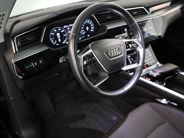 Audi e-tron e-tron 50 quattro Launch edition 71 kWh 313 pk | Navigatie | Trekhaak | Parkeersensoren | Luchtvering | LED koplampen | Lichtmetalen velgen 20" |