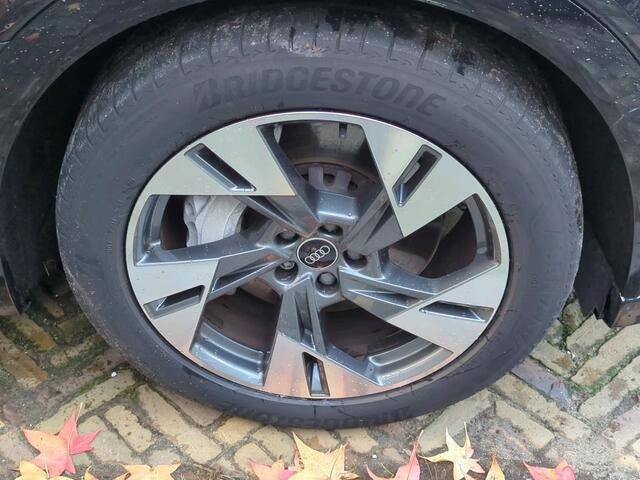 Audi e-tron 55 quattro Business edition Plus 95 kWh NL AUTO | CAMERA | PANO |