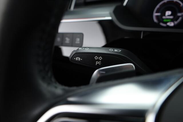 Audi e-tron Sportback 55 quattro S Line 95 kWh | HUD | 360cam | Adapt. Cruise | 21'' | Luchtvering | Stoelverw. |