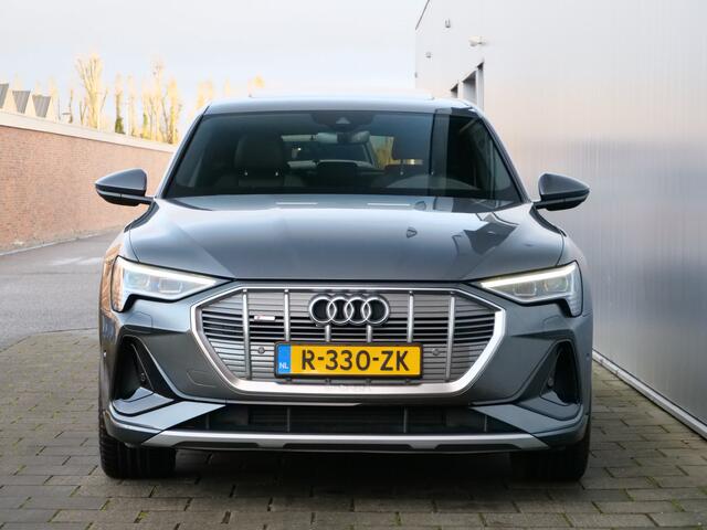 Audi e-tron Sportback 55 quattro S edition 95 kWh 408 Pk Automaat Soh 96% / Pano-dak / Trekhaak / Carplay