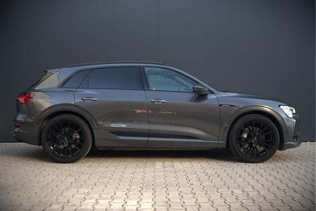 Audi e-tron 50 quattro S edition 71 kWh | S Line | Black Edition | Panoramadak | Memory Seats | Camera | Luchtvering | Adaptive Cruise Control | Keyless | Matrix LED | Leder | Stoelverwarming | NAP | BTW
