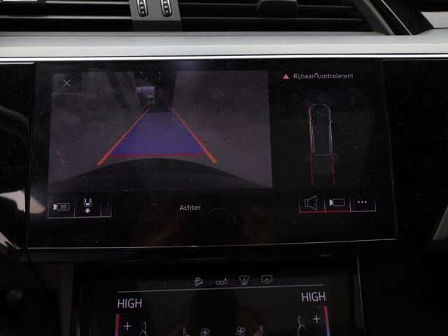 Audi e-tron e-tron 55 quattro advanced Pro Line Plus 95 kWh | Panoramadak | Volledig Leder | B&O | Head-Up | Elektrische Stoelen met Geheugen | Trekhaak | LED | 21 Inch