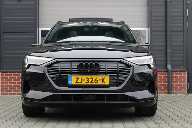 Audi e-tron e-tron 55 quattro advanced 95 kWh - S - line Panoramadak - Head-up display - 21 inch - Bang en Olufsen Dealer onderhouden - Nederlandse auto - Luchtvering - Black pack - Vol leder vol uitgevoerde auto