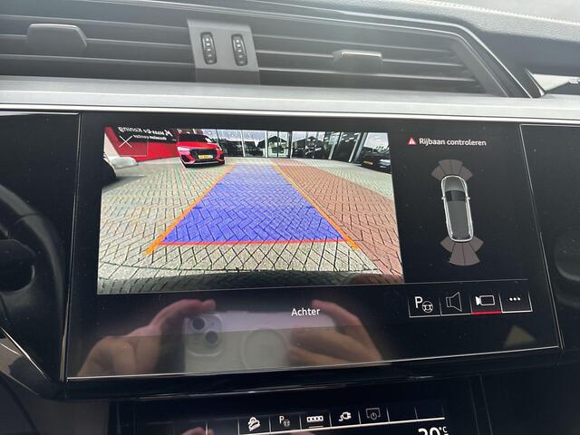 Audi e-tron 55 quattro Business edition 95 kWh · Luchtvering · Camera · Keyless · Elek. Voorstoelen · Leder Interieur · Elek. Achterklep · 22'' Inch ·