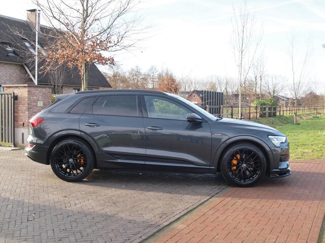 Audi e-tron 55 quattro Business edition 95 kWh | 21 Inch | Camera | Apple Carplay | Sfeerverlichting | Stoelmemory |