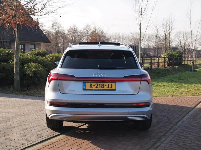 Audi e-tron 55 quattro Business edition Plus 95 kWh | Panoramadak | Camera | Apple Carplay | Cruise Control |