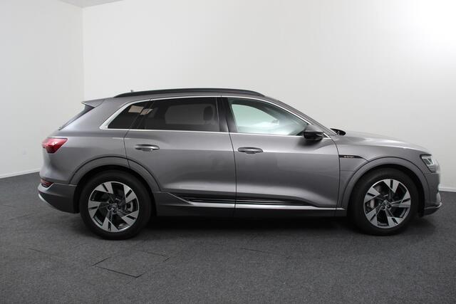 Audi e-tron e-tron 55 quattro advanced Pro Line Plus 360pk! | Navigatie | Climate Control | Electrisch bedienbare achterklep | Camera | Alcantara