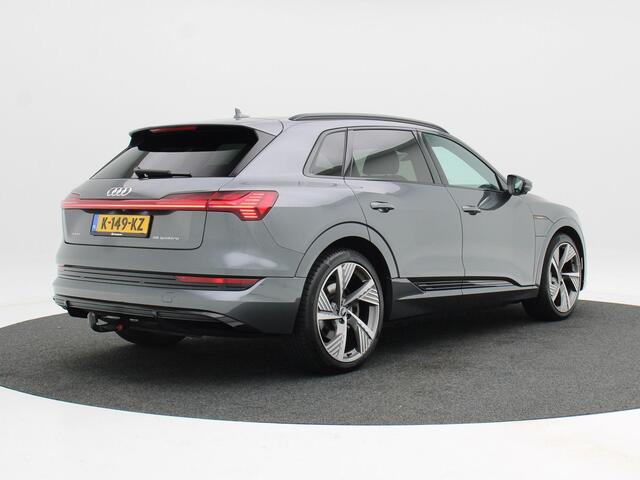 Audi e-tron 55 quattro S edition 95 kWh | Stoelverwarming | Panoramadak | Adaptive Cruise | Navigatie | Apple Carplay | Camera | 22 inch | 63.963 km!!