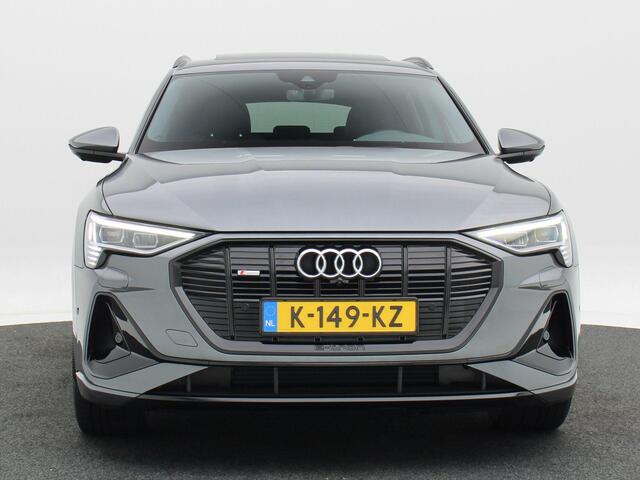 Audi e-tron 55 quattro S edition 95 kWh | Stoelverwarming | Panoramadak | Adaptive Cruise | Navigatie | Apple Carplay | Camera | 22 inch | 63.963 km!!