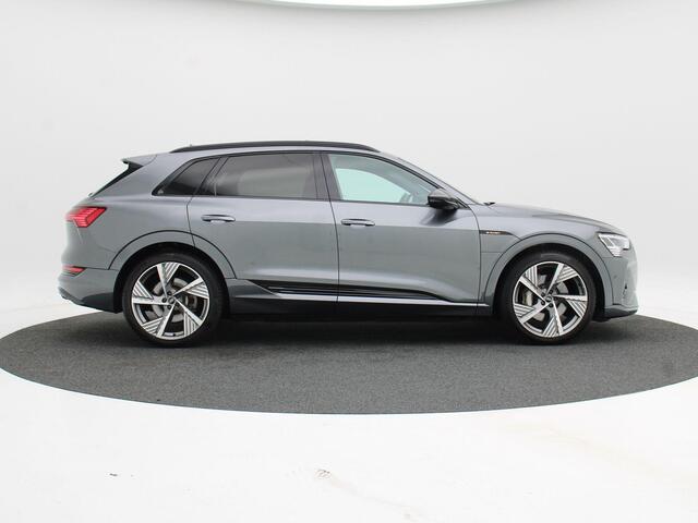 Audi e-tron 55 quattro S edition 95 kWh | Stoelverwarming | Panoramadak | Adaptive Cruise | Navigatie | Apple Carplay | Camera | 22 inch | 63.963 km!!