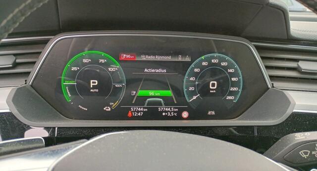 Audi e-tron Sportback 55 quattro S edition 95 kWh 2e-Eig. & Dealer-Onderh. BOVAG-Garantie. NL-Auto.