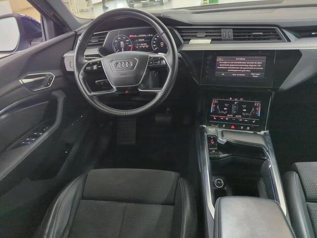 Audi e-tron e-tron 50 quattro Launch edition Black 71 kWh S-Line | Panoramadak | Stoelverwarming | Adaptive Cruise Control | Memory Seat | Parkeersensoren | Keyless | Apple Carplay