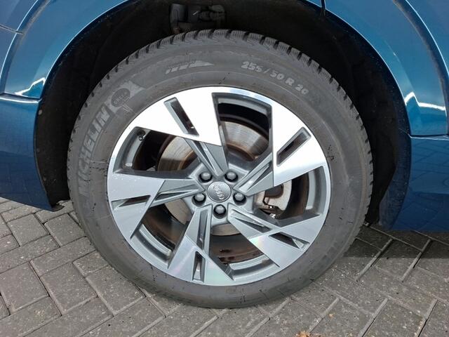 Audi e-tron 50 quattro Business edition Plus 71 kWh 1e-Eig. & Dealer-Onderh. BOVAG-Garantie. NL-Auto.