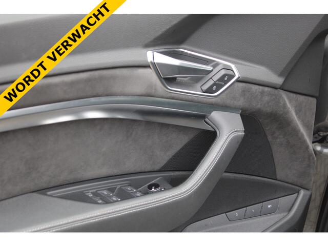 Audi e-tron E-tron 50 Quattro S-Edition Black 71 kWh PANORAMADAK MEMORY ACC VIRTUAL 21'' TREKHAAK