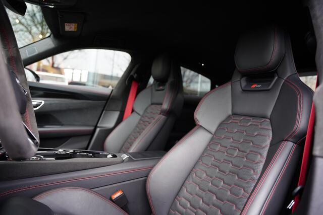 Audi e-tron GT RS Audi e-tron GT RS Carbon B&O Head Up