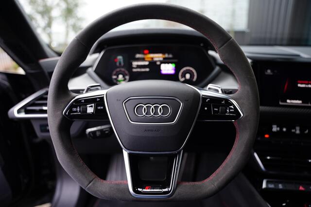 Audi e-tron GT RS Audi e-tron GT RS Carbon B&O Head Up