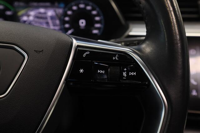 Audi e-tron e-tron 50 quattro Launch edition plus 71 kWh Memory Keyless Go/Start ACC ECC Carplay