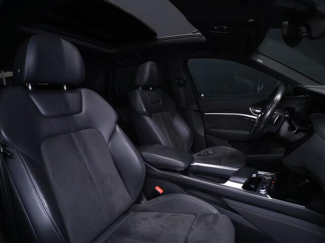 Audi e-tron e-tron 55 quattro advanced 95 kWh [TREKHAAK, SCHUIFKANTELDAK, LUCHTVERING, MEMORY SEATS, ADAPTIVE CRUISE CONTROL, APPLE CARPLAY, ANDROID AUTO, PDC V+A, STOELVERWARMING, NIEUWSTAAT]