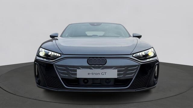 Audi e-tron GT quattro S e-tron GT 97kWh 592 2AT Automaat | Velgen, gegoten lichtmetaal 21" "5-dubbelspaak-Konkavmodule"-design | Optiekpakket zwart plus | Matrix-ledkoplampen met dynamische knipperlichten | Sportstoelen pro voorin | Designpakket rood