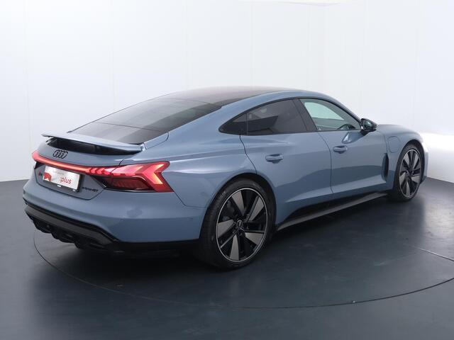 Audi e-tron GT RS 93 kWh | 598 PK | Panoramadak | Top view 360° camera | 21" LM velgen | Luchtvering | Voorstoelen verwarmd | Sportstoelen |