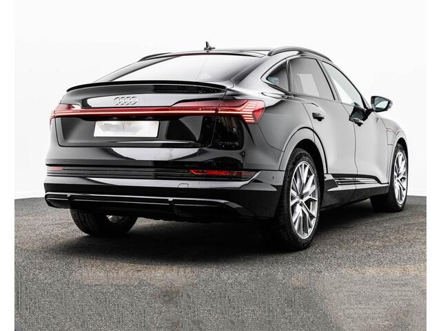 Audi e-tron Sportback 55 Quattro S-LINE 95 kWh (300kW/408pk) ** MATRIX, S-SPORTST, DIAMANT LEDER, PANO, VERW. ST, 21-inch LMV, OPTIK SCHWARZ ** UNFALLFREI ** ** INFORMEER OOK NAAR ONZE AANTREKKELIJKE FINANCIAL-LEASE TARIEVEN **