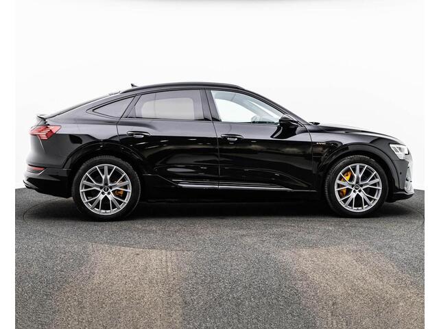 Audi e-tron Sportback 55 Quattro S-LINE 95 kWh (300kW/408pk) ** MATRIX, S-SPORTST, DIAMANT LEDER, PANO, VERW. ST, 21-inch LMV, OPTIK SCHWARZ ** UNFALLFREI ** ** INFORMEER OOK NAAR ONZE AANTREKKELIJKE FINANCIAL-LEASE TARIEVEN **