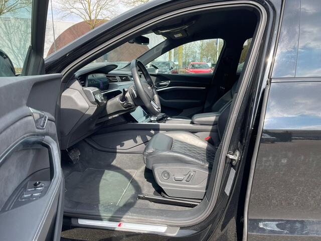 Audi e-tron Sportback 55 quattro S edition 95 kWh VAN ¤ 39.900,- VOOR ¤ 36.877,- UW LENTEVOORDEEL ¤ 3.023,-! | SOH 95% | S LINE BLACKLINE | B&O AUDIO | ADAPTIVE CRUISE | 360 CAMERA | KEYLESS ENTRY