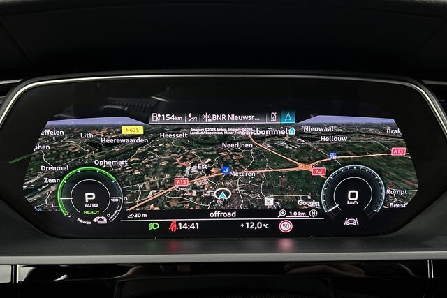 Audi e-tron e-tron 55 quattro advanced 95 kWh | Luchtvering | Trekhaak | Rondomzicht camera | LED