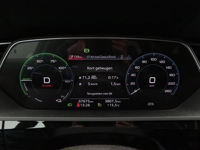 Audi e-tron Sportback 55 quattro edition 95 kWh 150 Pk | Stoelverwarming | Camera | Climatronic | Carplay | Navigatie | 21 Inch | 67.671 Km !!