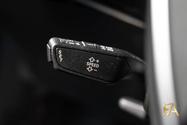 Audi e-tron 50 quattro S Line Black Edition 71 Kwh Panodak