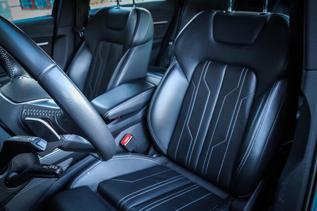 Audi e-tron e-tron 55 quattro advanced 95 kWh Panoramadak/360 camera/Leder