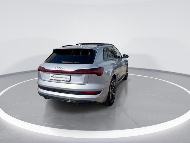 Audi e-tron 55 300kW/408PK S Line 95Kwh · Panoramadak · Leder/Alcantara · 360°Camera + Parkeersensoren