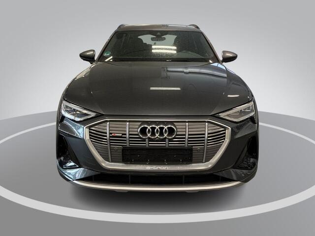 Audi e-tron 55 408pk Quattro S edition 95 kWh · SOH · 360 Camera · Apple/Android Car Play · Luchtvering · P-Sensoren · 21'' Inch ·