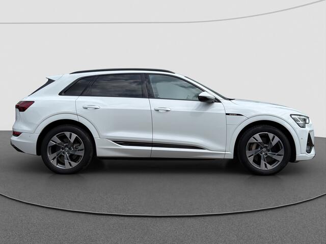 Audi e-tron 50 Quattro S-Line Black 71 kWh / 100% SOH | Pano | Luchtvering | Adaptive