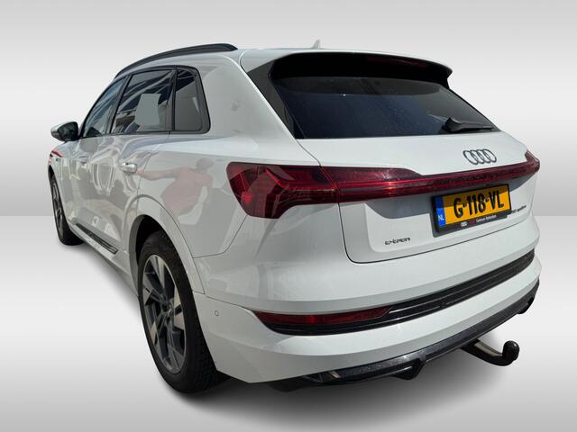 Audi e-tron e-tron 50 quattro Launch ed. 71 kWh 3x S-Line / Trekhaak / Panoramadak / Camera / 20'' / Luchtvering / ACC / Navigatie / Stoelverwarming / DAB