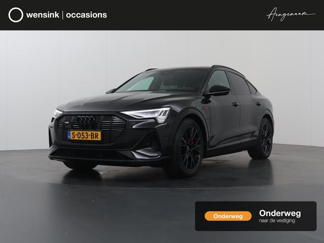 Audi e-tron Sportback 55 quattro S edition 95 kWh | SOH 95% | Schuif/kantel dak | Sportstoelen | Ele. verstalbare stoelen + memory | Virtual Cockpit | Navigatie | 360 Camera | DAB | Stoelverwarming | Adaptieve Cruise Control | Ele. kofferdeksel | B&O Audio |
