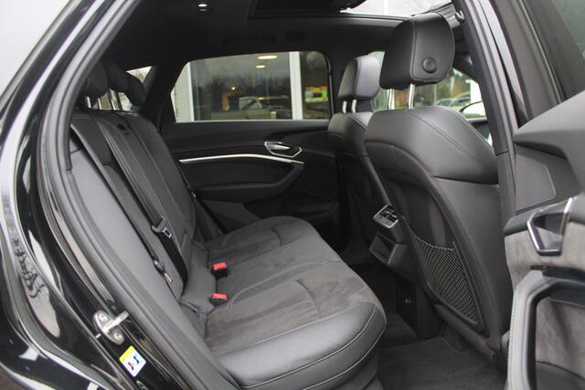 Audi e-tron 50 quattro S edition 71 kWh / SoH 91,5% / Panoramadak / Camera / Head-up / B&O / Luchtvering / 20'' / Matrix LED / CarPlay / Stoelverwarming / DAB / ACC