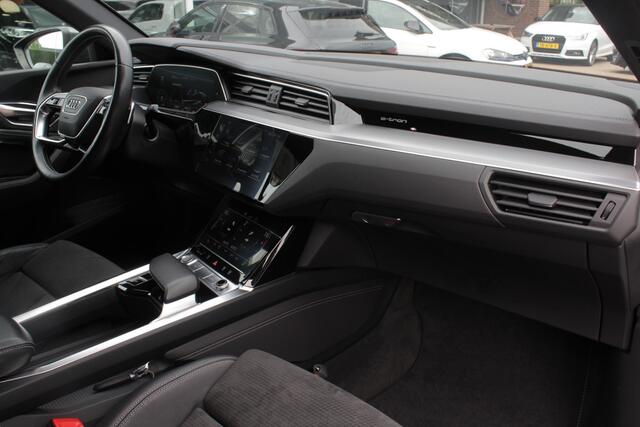 Audi e-tron 50 quattro S edition 71 kWh / SoH 91,5% / Panoramadak / Camera / Head-up / B&O / Luchtvering / 20'' / Matrix LED / CarPlay / Stoelverwarming / DAB / ACC