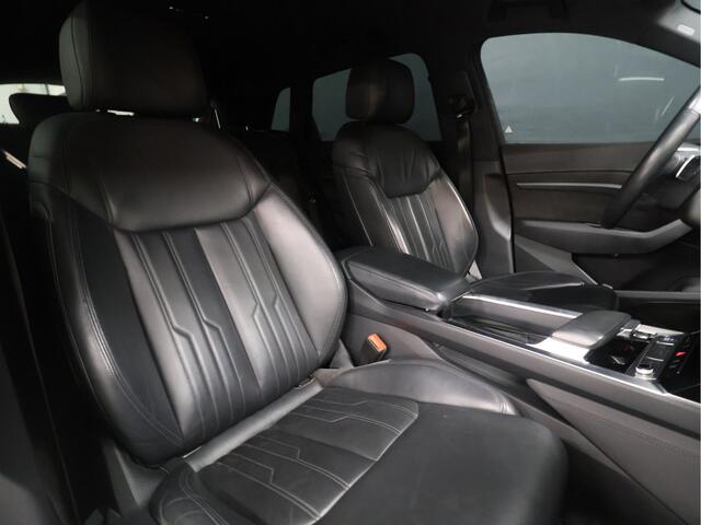 Audi e-tron e-tron 55 quattro advanced 95 kWh Sport [ADAPTIVE CRUISE, TREKHAAK AFNEEMBAAR, APPLE CARPLAY, ANDROID, MEMORY SEATS, CAMERA, VOL LEDER, STOELVERWARMING, CLIMATE, NIEUWSTAAT]