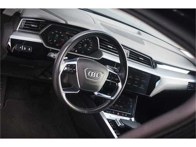 Audi e-tron e-tron 50 quattro Launch edition plus 71 kWh | Panoramadak | Stoelverwarming | Memory Seat | Adaptive Cruise Control | Luchtvering | Parkeersensoren | Apple Carplay | Keyless