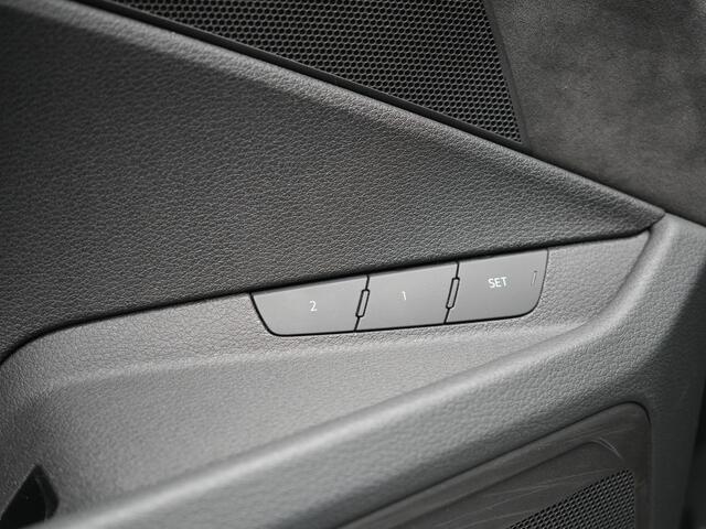 Audi e-tron 55 Quattro 2x S Line 95 kWh 408pk | Panodak | Luchtvering | Adaptive Cruise | 360 Camera | Matrix LED | Alcantara Sportstoelen Memory & Verwarmd | Apple Carplay | 22"L.M | Navigatie | DAB |