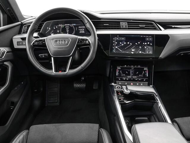 Audi e-tron 55 quattro S edition 95 kWh 408pk · Panoramadak · Camera · Luchtvering · Elek. Stoelen + Geheugen · Afneembare Trekhaak · Matrix LED · Keyless ·