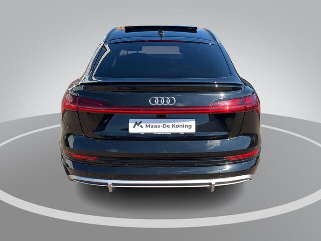 Audi e-tron Sportback 55 quattro S Line 95 kWh 300kW/408PK · Panoramadak · Camera · Stoelverwarming · Drive select · Trekhaak · Garantie t/m 18-10-2027 of 100000km.